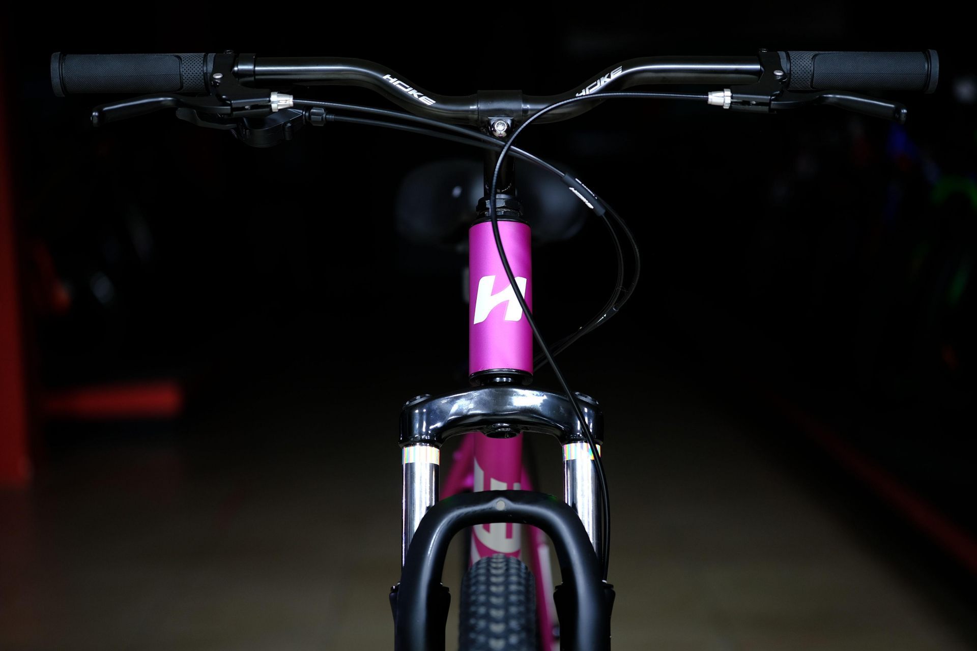 Вилка амортизационная пружинная 80 mm  HOKE Jade 100 MD матовый фиолетовый-белый 15