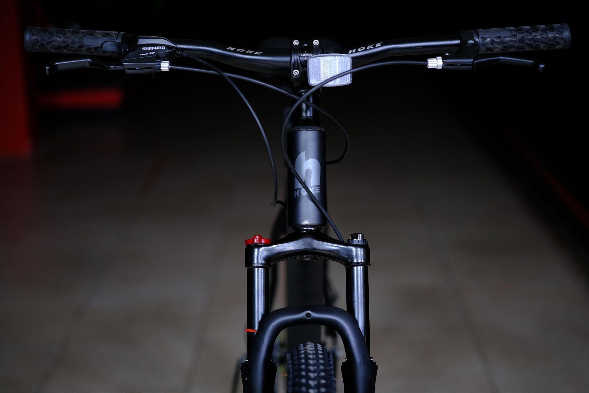 Вилка амортизационная пружинная 100 mm с функцией регулировки и блокировки хода (механическая блокировка) HOKE ONE WAY 29 матовый чёрный 19