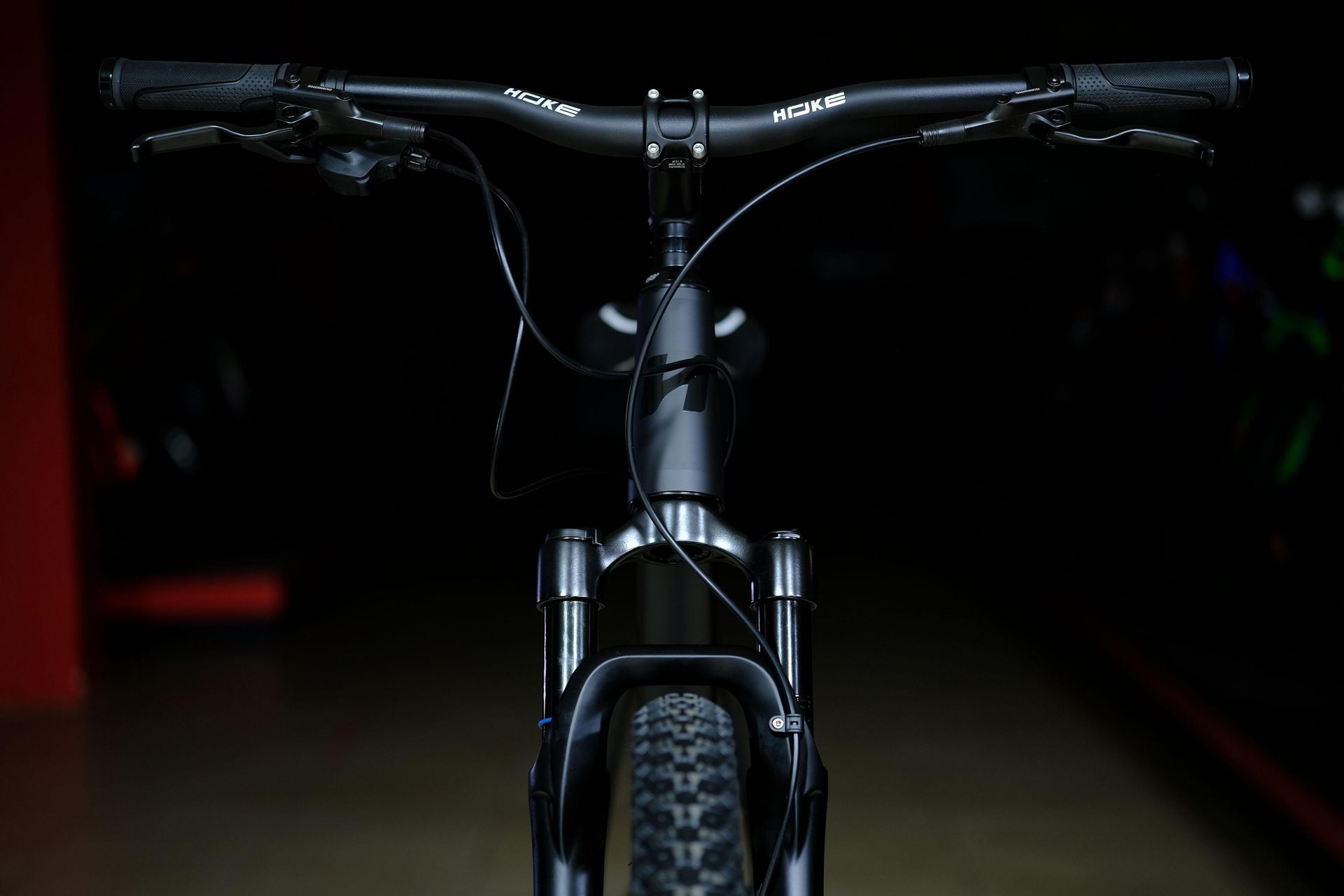 Вилка воздушная Boost GTMRK 550 AIR под ось 15mm HOKE 11 Way 29 HD матовый чёрный-серый 21